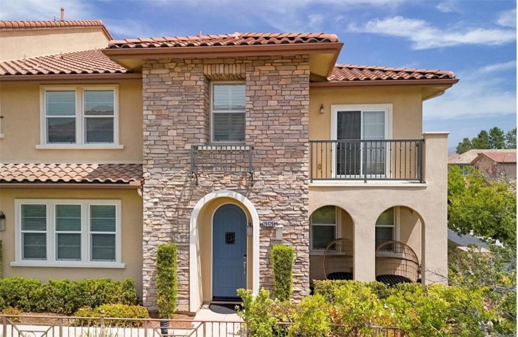 Valencia, CA 91354,28426 herrera