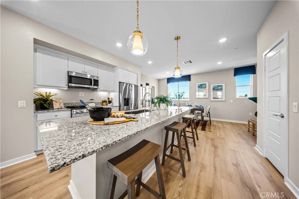 Camarillo, CA 93012,2860 Via Descanso