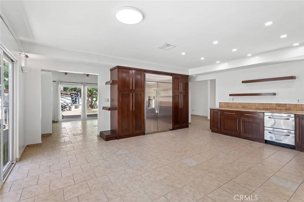 Woodland Hills, CA 91364,4551 Larkwood AVE