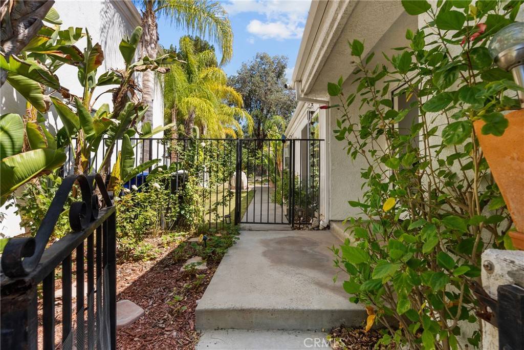 Valencia, CA 91355,24632 Varese CT