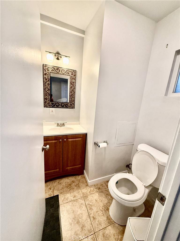 North Hollywood, CA 91605,11418 Arminta ST #1/2