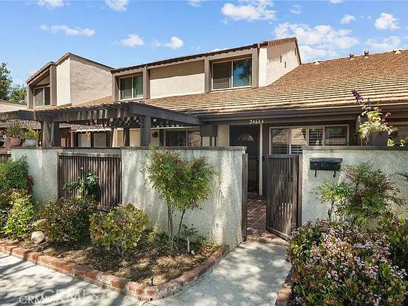 Valencia, CA 91355,24644 Golfview DR