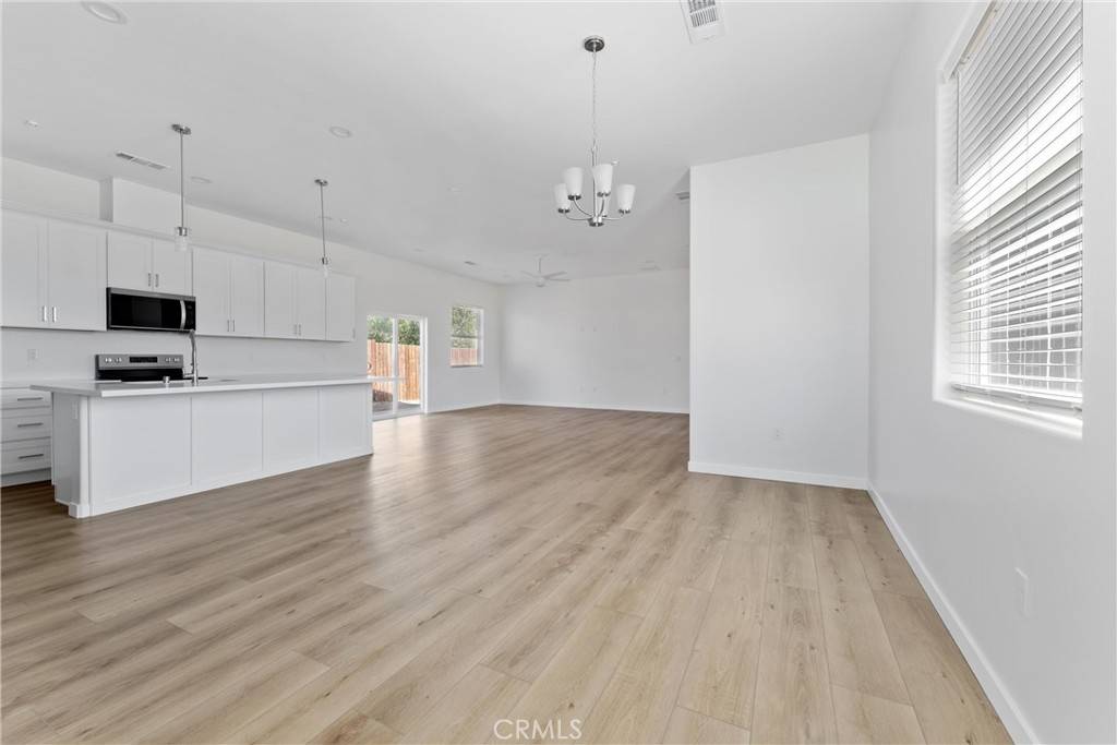 Tehachapi, CA 93561,21640 Loop ST