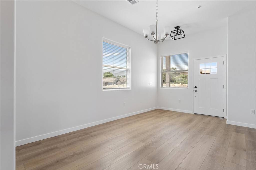 Tehachapi, CA 93561,21640 Loop ST