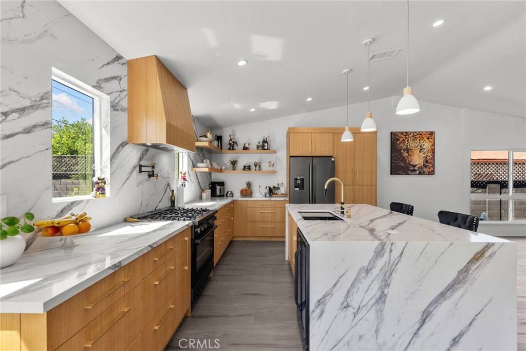 Simi Valley, CA 93063,2282 Brentwood ST