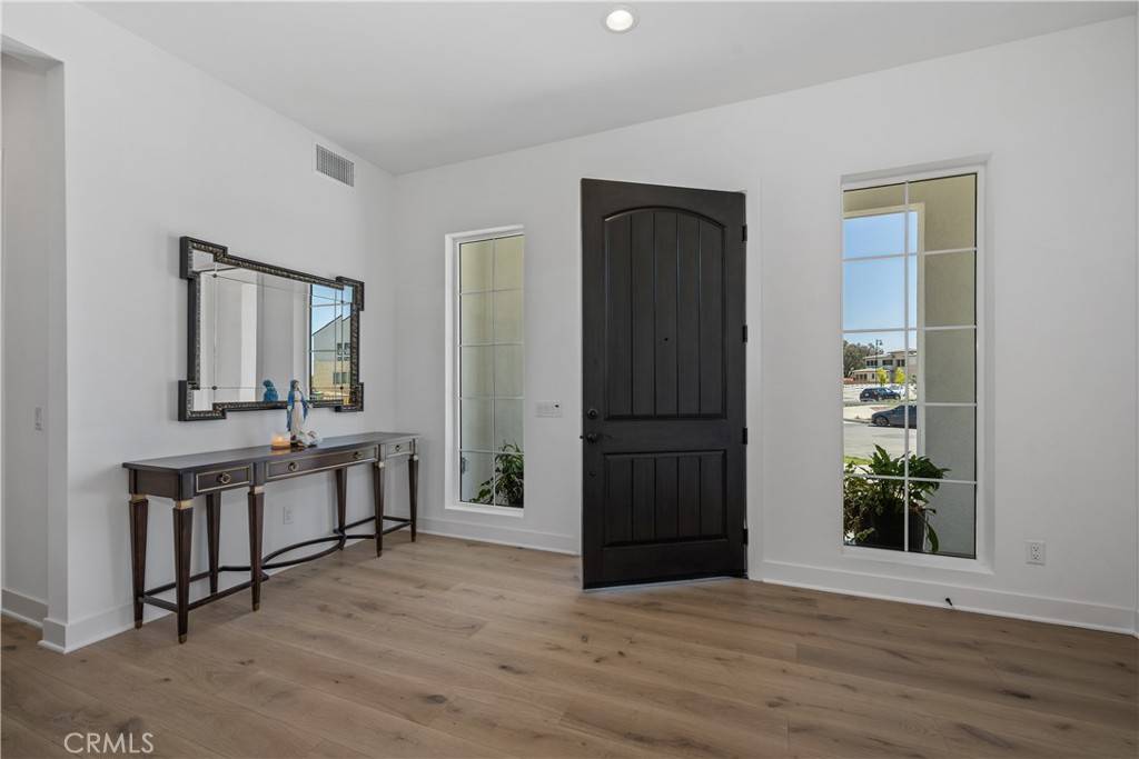 Chatsworth, CA 91311,11091 Woodcrest CT