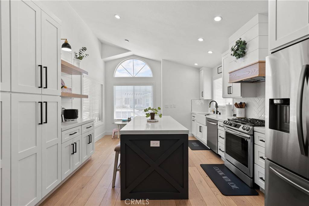 Canyon Country, CA 91351,19983 Crestview DR