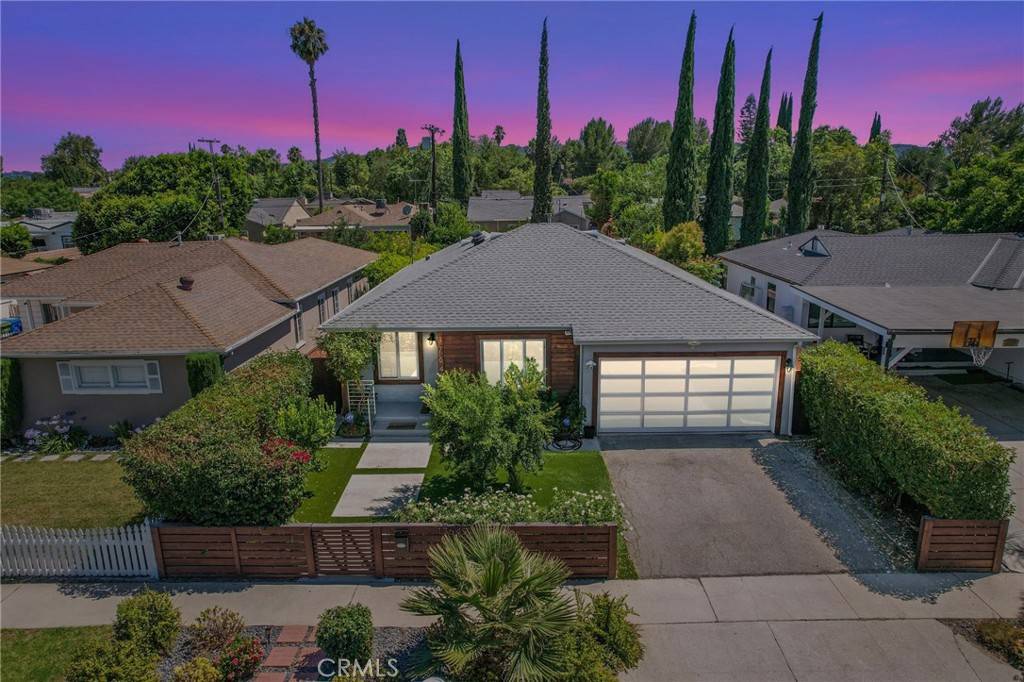 Encino, CA 91316,17642 Calvert ST