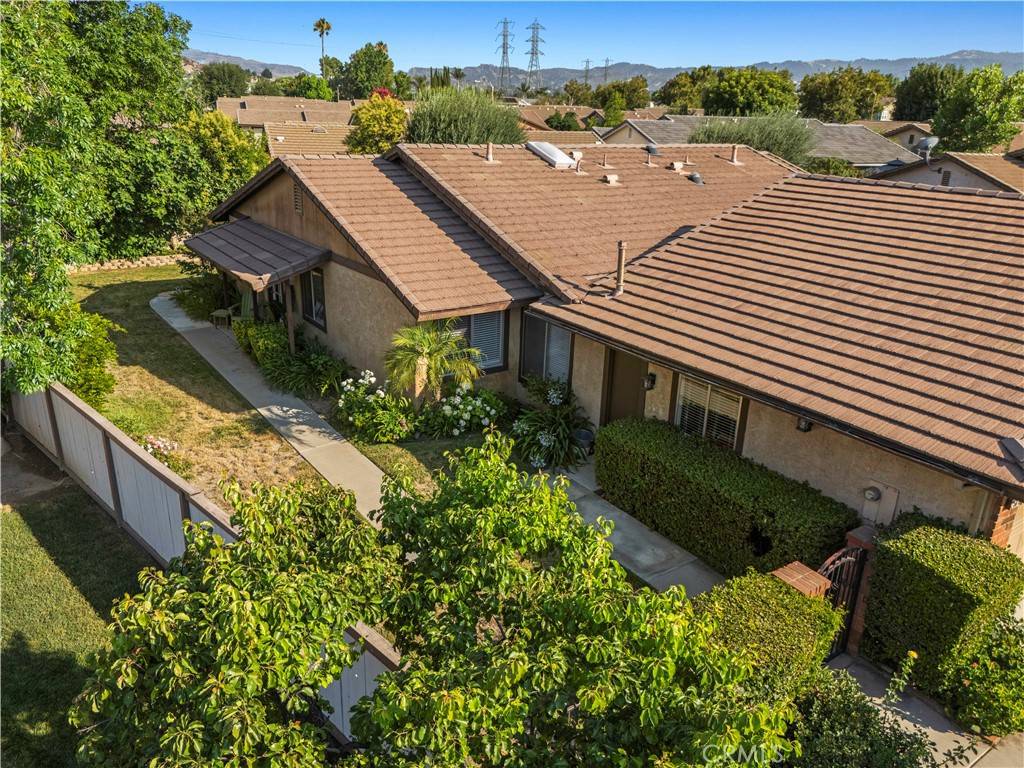 Valencia, CA 91355,25610 Palma Alta DR