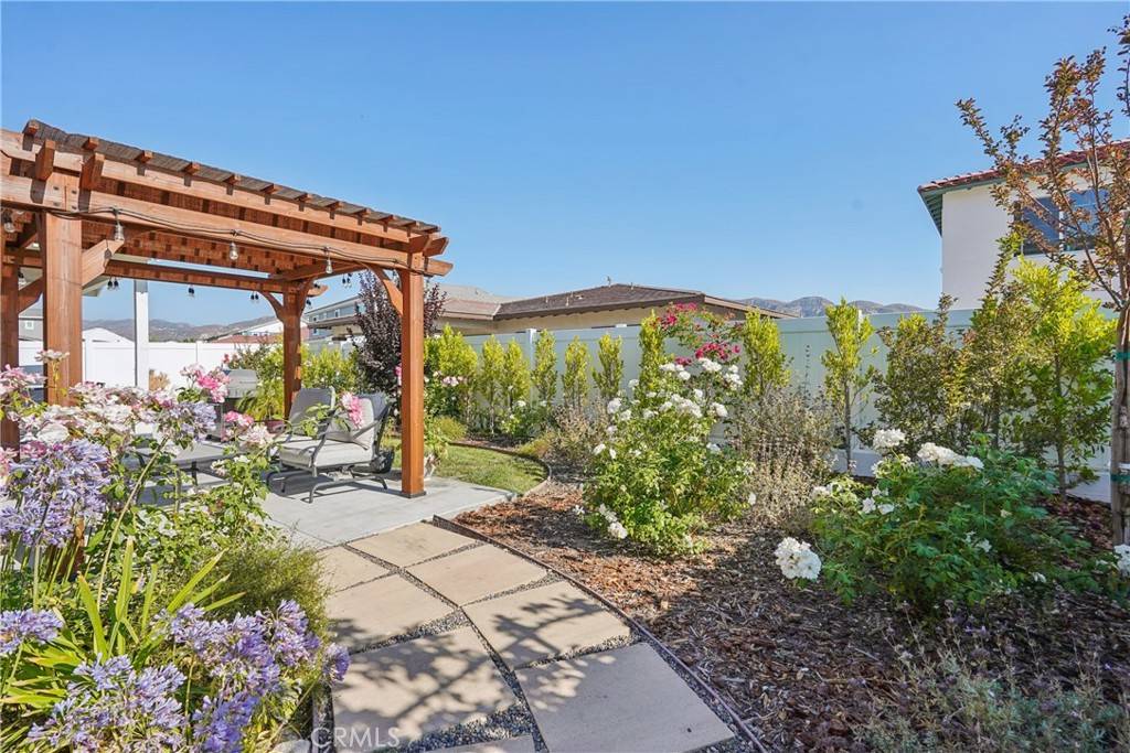 Fillmore, CA 93015,414 Azalea ST