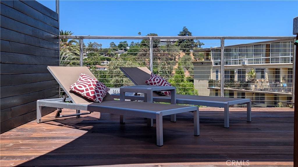 Hollywood Hills, CA 90046,7121 Hillside Ave