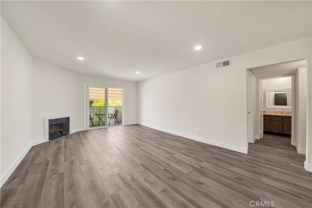 Simi Valley, CA 93065,1246 Patricia AVE #26