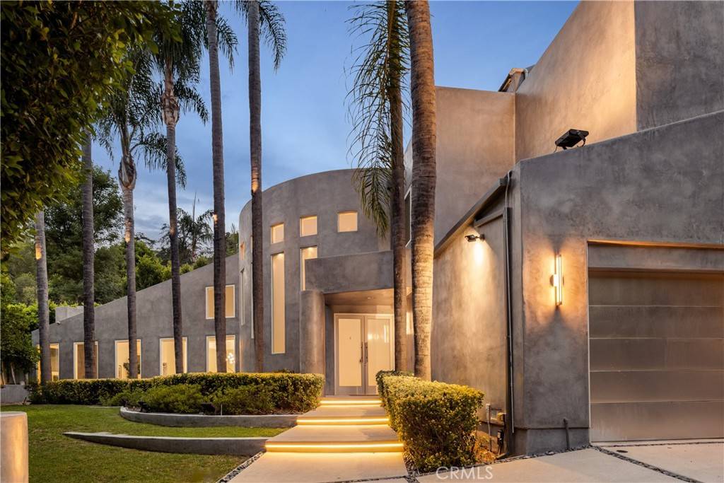 Sherman Oaks, CA 91403,4035 Pacheco DR