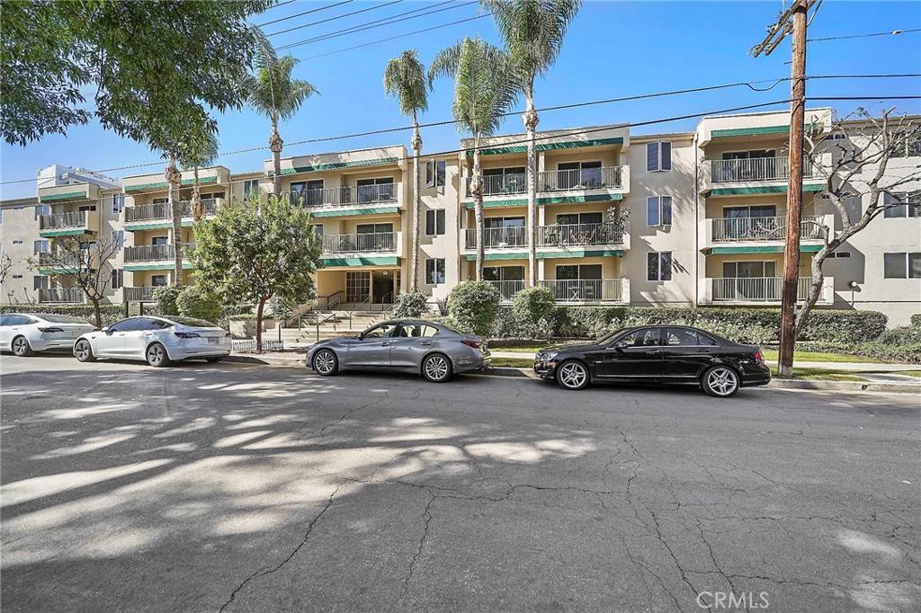 Sherman Oaks, CA 91403,4501 Cedros AVE #218