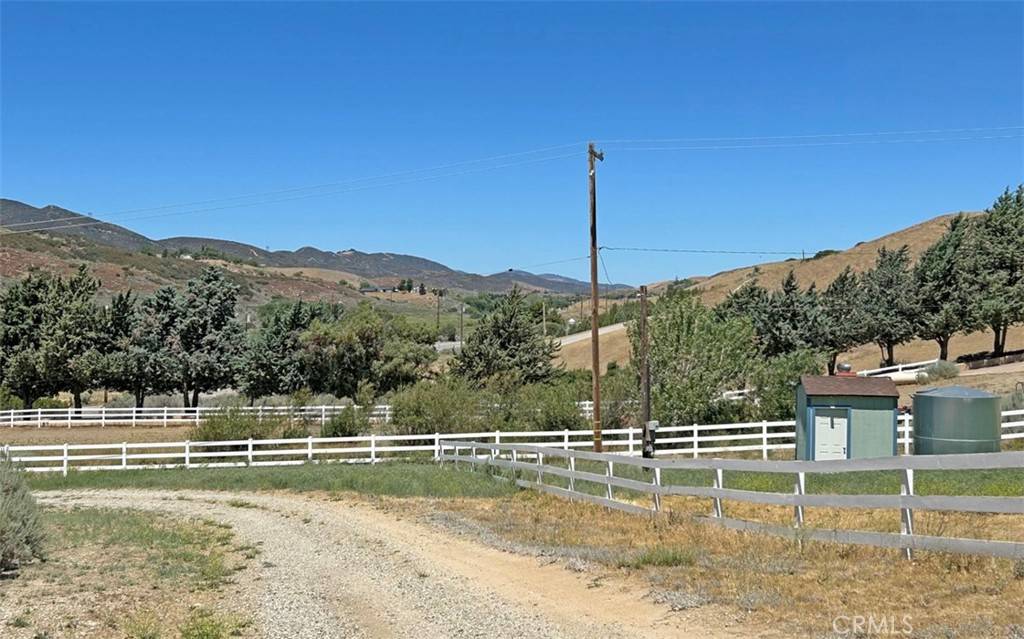 Leona Valley, CA 93551,9645 Elizabeth Lake RD