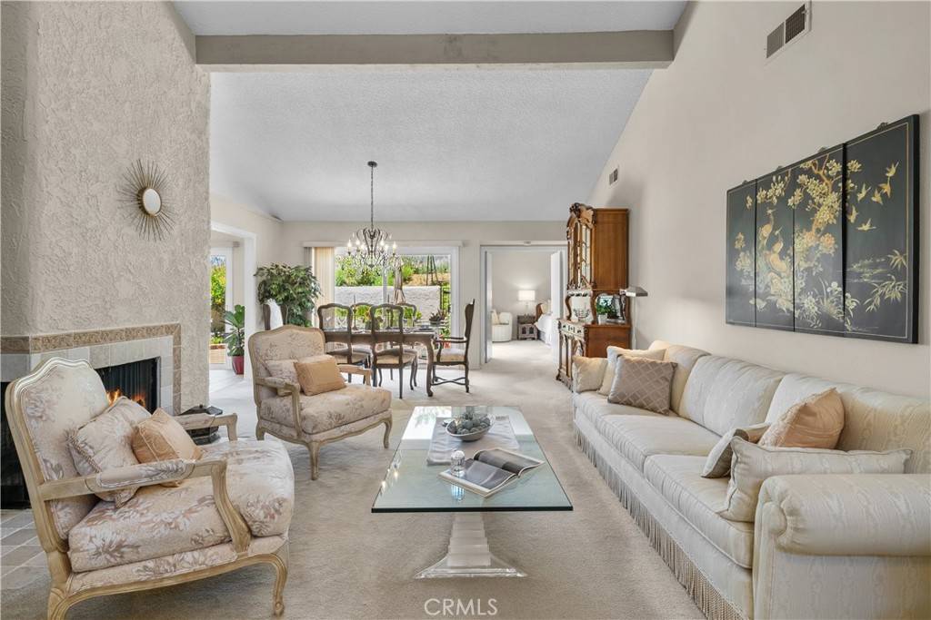 Thousand Oaks, CA 91320,621 Westchester LN