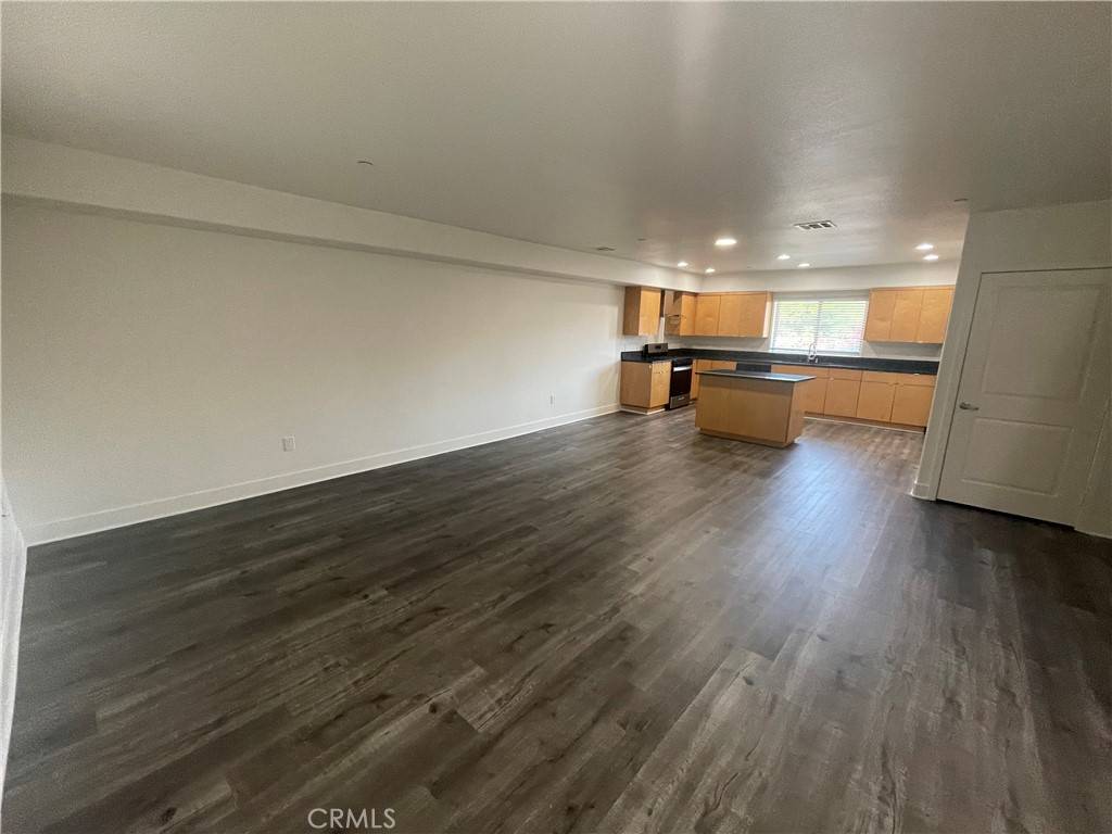 North Hollywood, CA 91601,11312 Huston ST #8