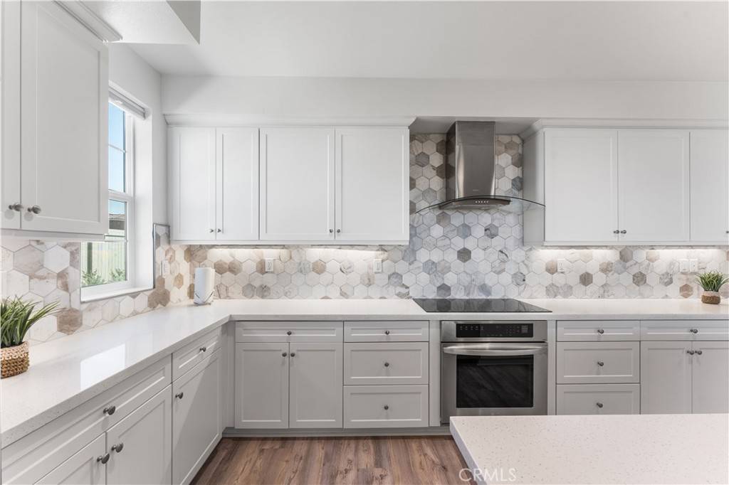 Palmdale, CA 93551,39625 Yianni CT