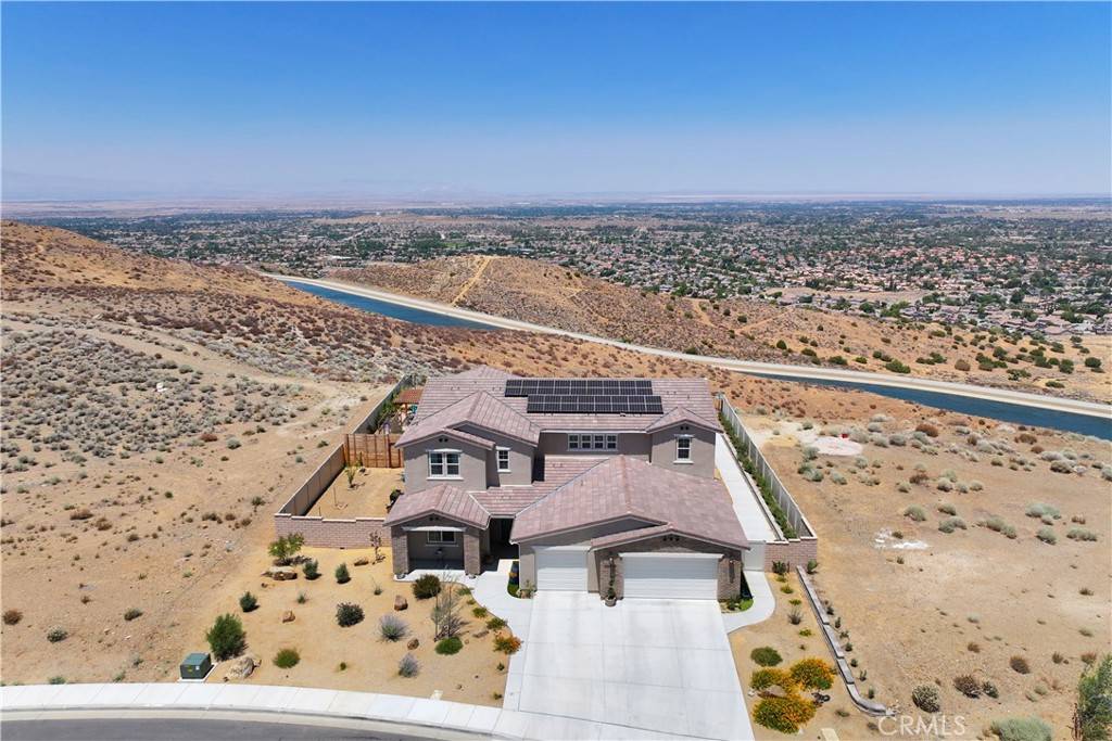 Palmdale, CA 93551,39625 Yianni CT