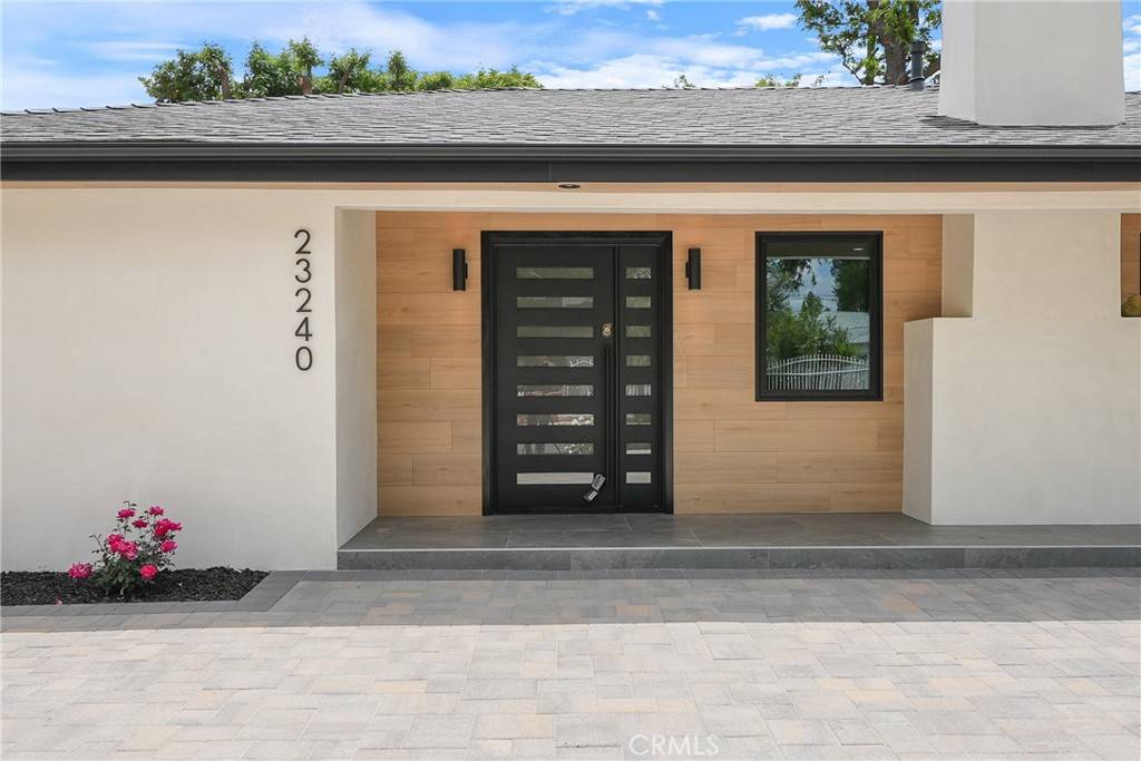 Woodland Hills, CA 91367,23240 Leonora DR