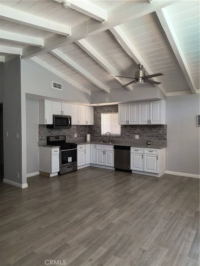Winnetka, CA 91306,20401 Napa ST
