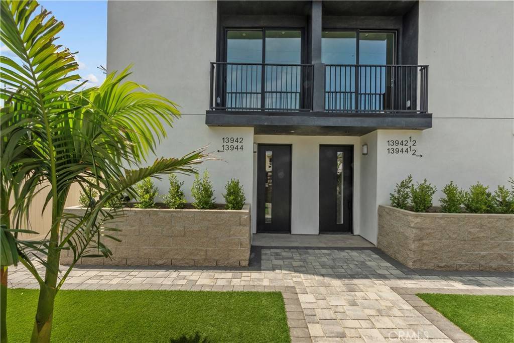 Van Nuys, CA 91405,13942 Vanowen