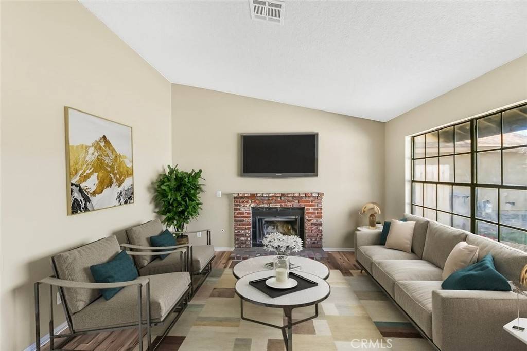 Palmdale, CA 93550,38532 Division ST