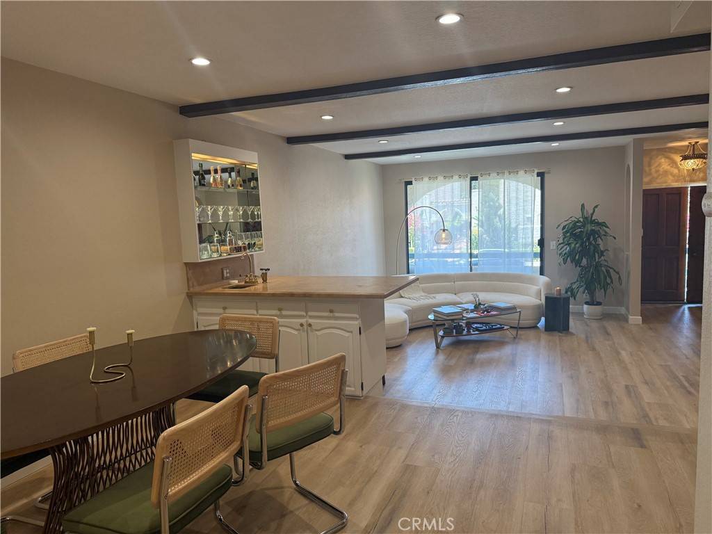 Encino, CA 91316,5346 Zelzah AVE