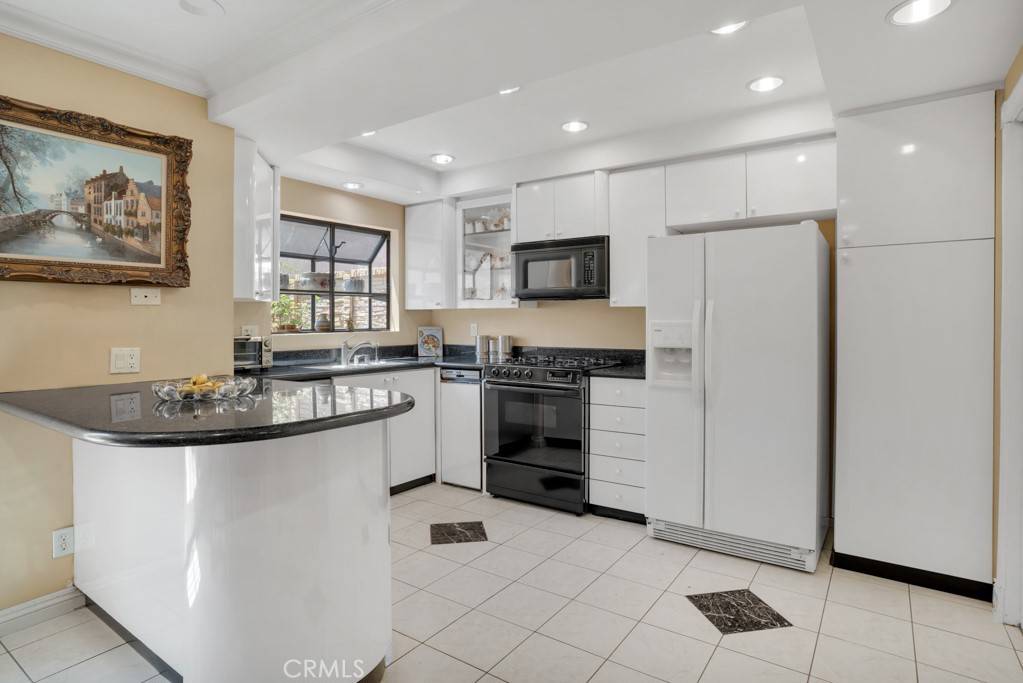 Tarzana, CA 91356,5644 Etiwanda AVE #5