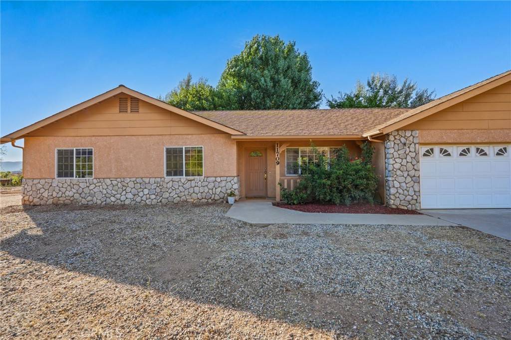 Agua Dulce, CA 91390,11709 Mint Canyon RD