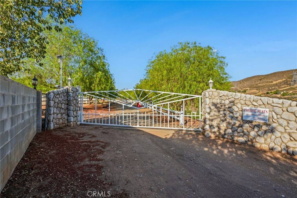 Agua Dulce, CA 91390,11709 Mint Canyon RD