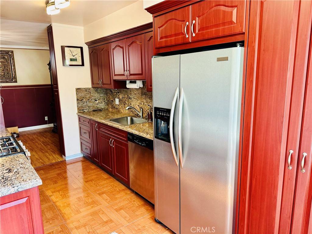 North Hollywood, CA 91606,6225 Coldwater Canyon AVE #117