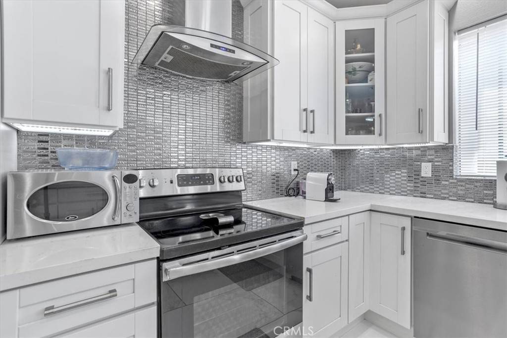 Encino, CA 91316,5216 Yarmouth AVE #306