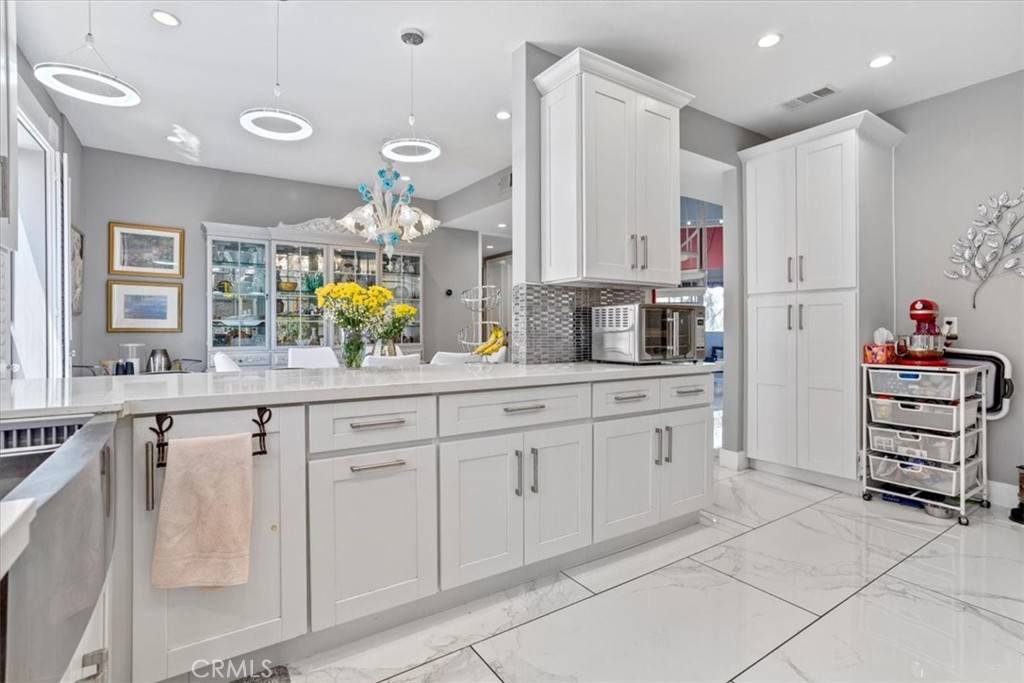 Encino, CA 91316,5216 Yarmouth AVE #306