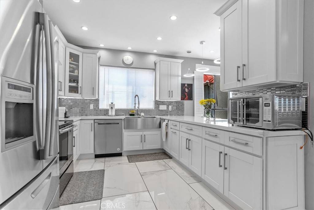 Encino, CA 91316,5216 Yarmouth AVE #306
