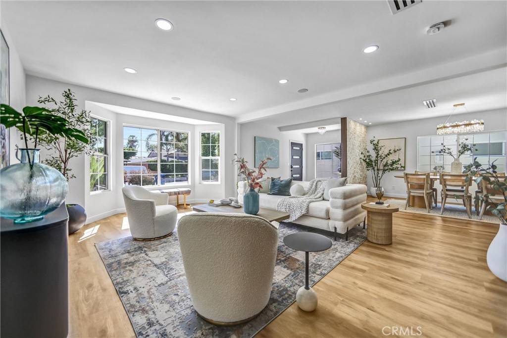 Valley Glen, CA 91401,6119 Longridge AVE