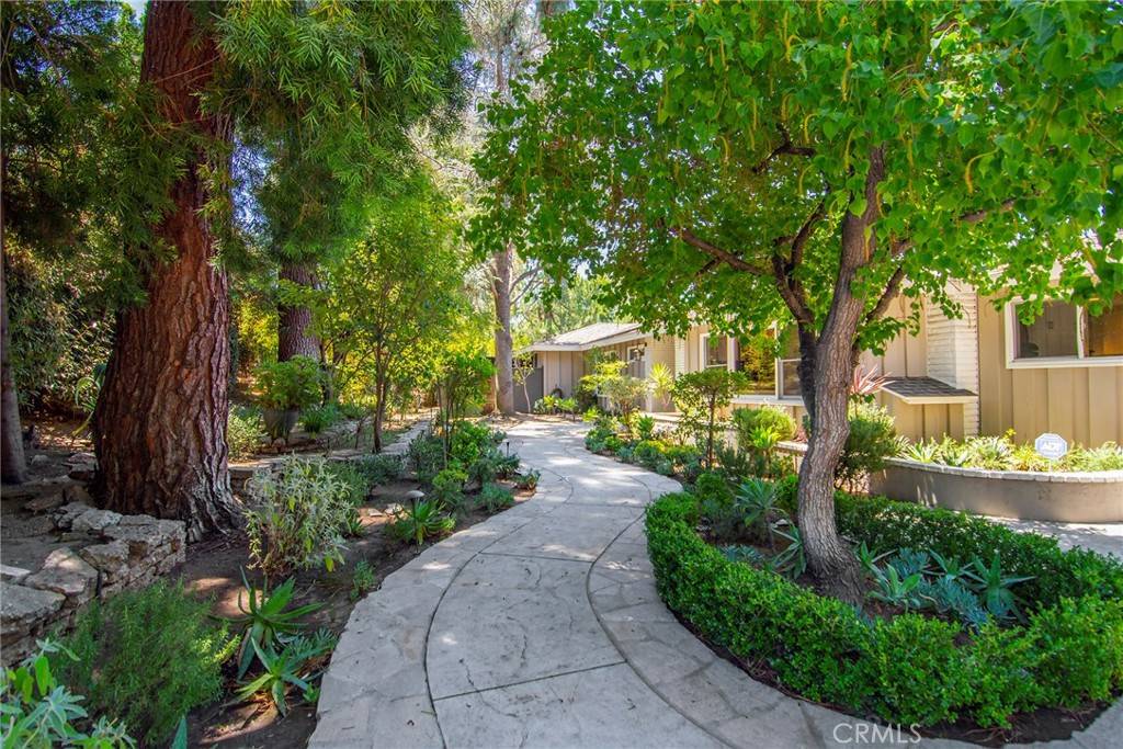 Tarzana, CA 91356,4809 Hasekian DR