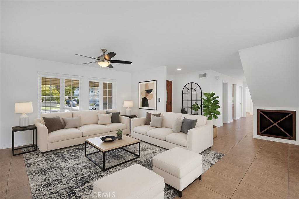 Valencia, CA 91355,25378 Cariz DR