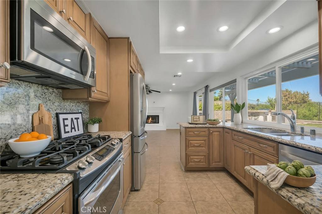 Valencia, CA 91355,25378 Cariz DR