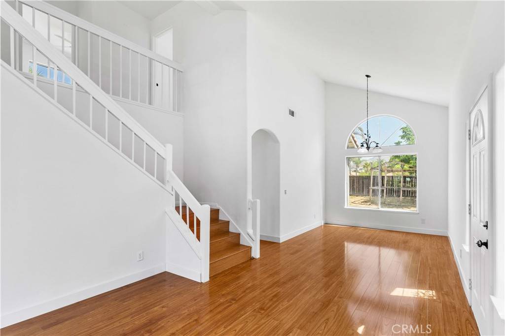 Corona, CA 92879,713 San Benito LN