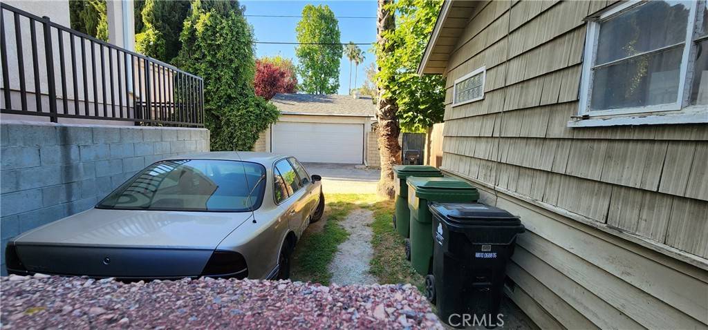 Van Nuys, CA 91401,13345 Burbank BLVD