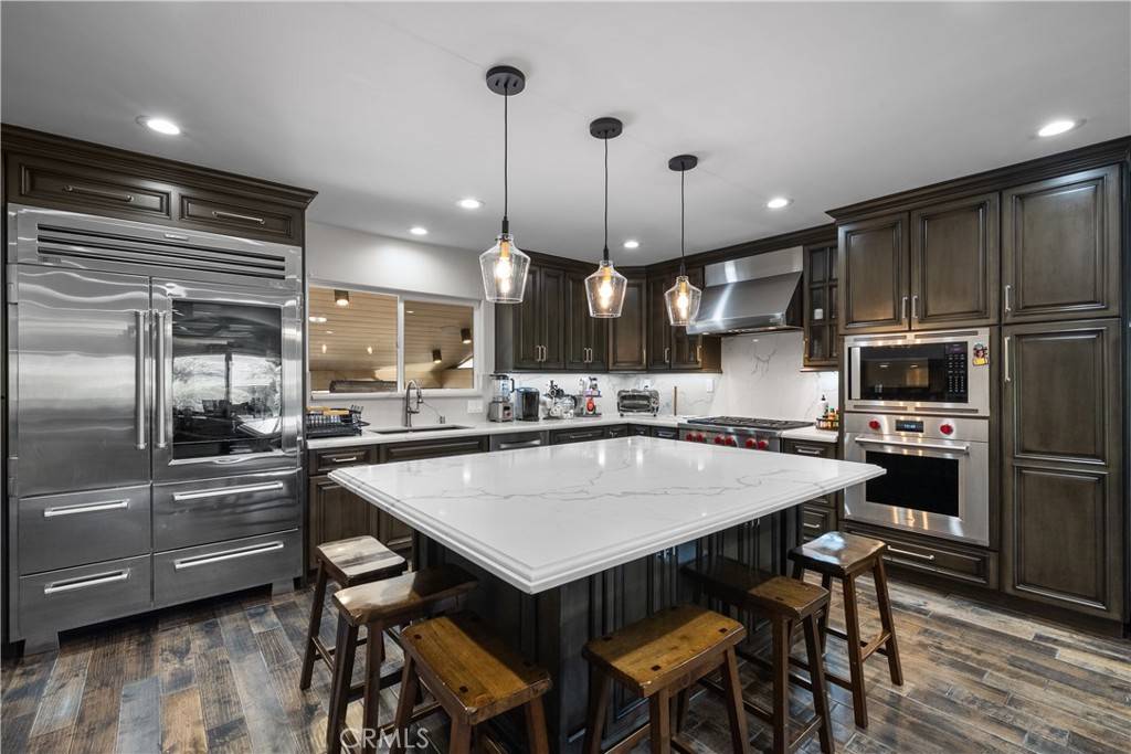 Long Beach, CA 90815,921 N Hillside DR