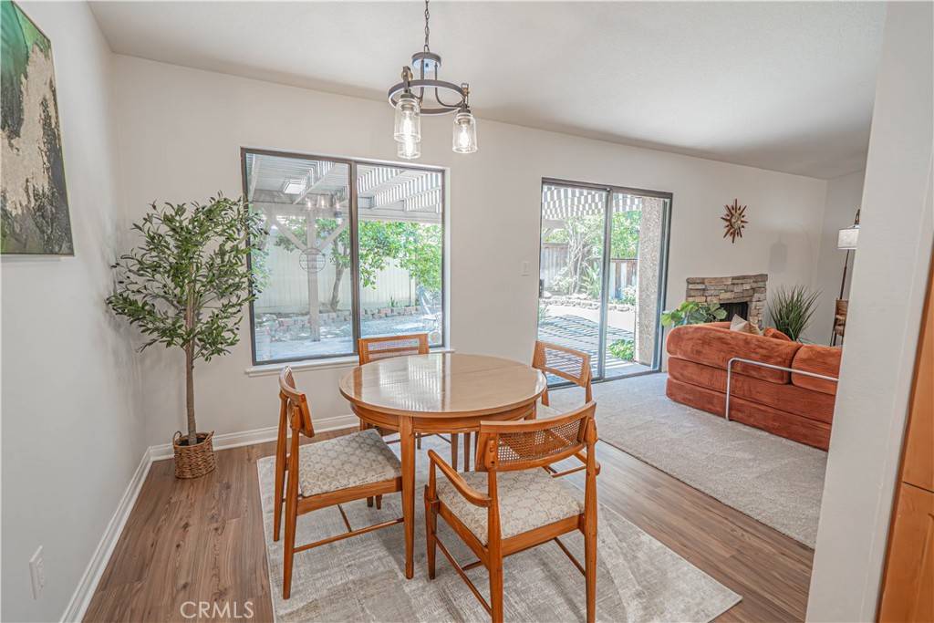 Valencia, CA 91355,25711 Lupita DR
