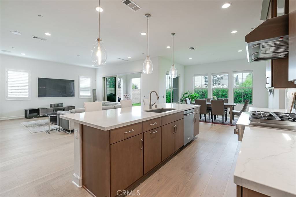 Chatsworth, CA 91311,21604 Canyon Cove