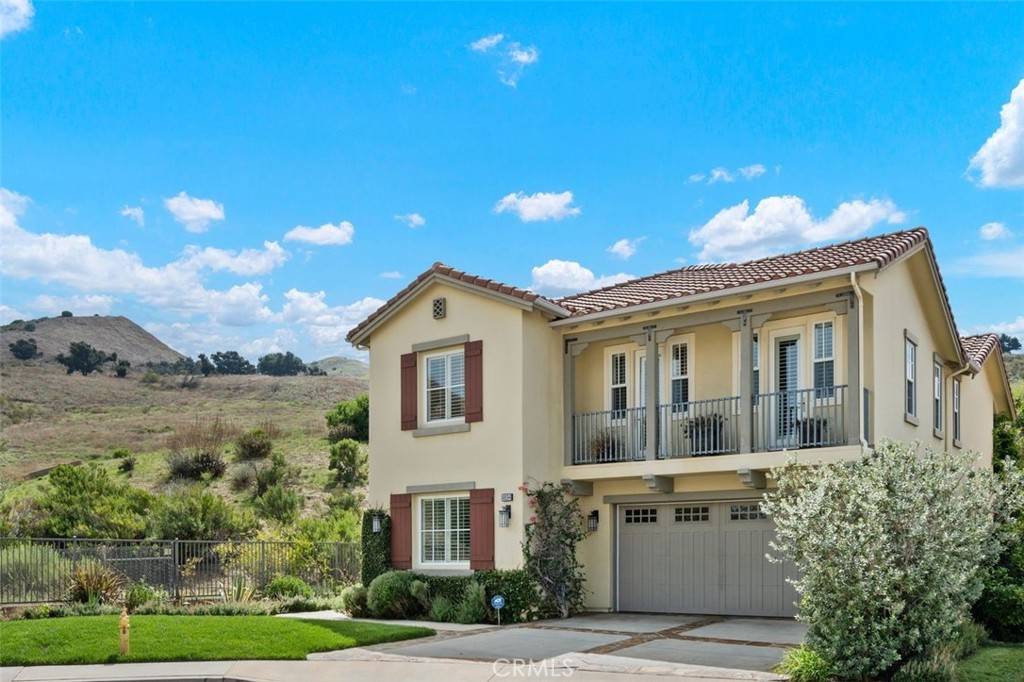 Calabasas, CA 91302,4694 Luna CT