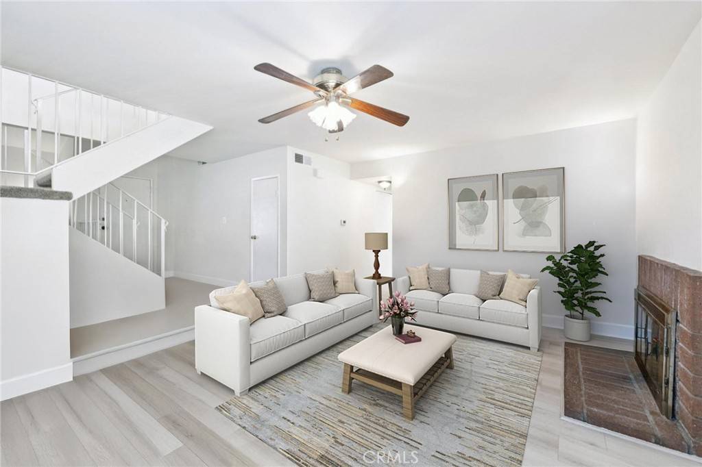Saugus, CA 91350,21827 Centurion WAY