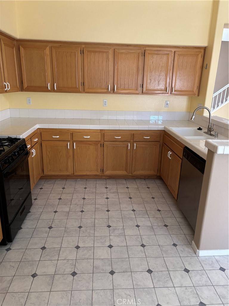 Newhall, CA 91321,19323 Ackerman AVE