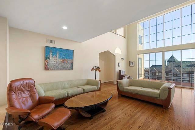 Los Angeles, CA 90069,8246 Woodshill TRL