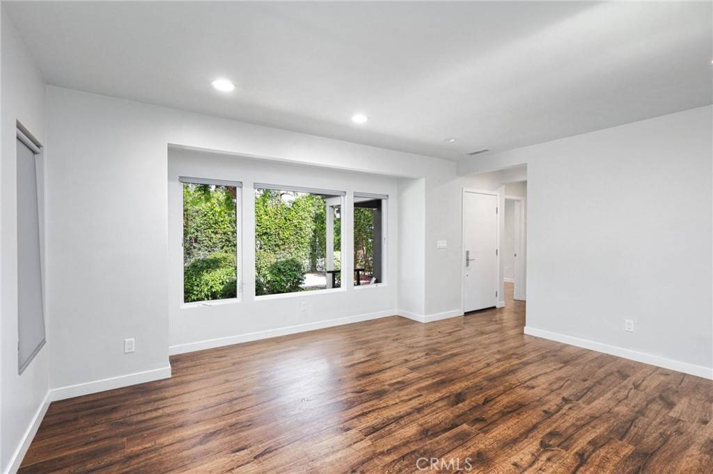 Woodland Hills, CA 91367,23018 Leonora DR
