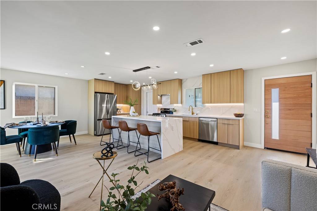 Sylmar, CA 91342,15086 Oro Grande ST